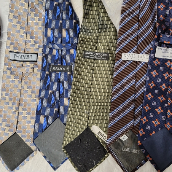 Sale 7/$10 Men's Not So Mystery Box Ties Silk - Picture 3 of 3